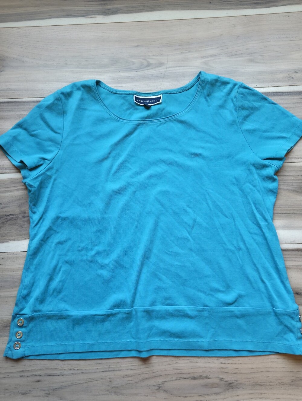 Karen Scott Turquoise Teal Blue Short Sleeve Top with Button Hem Women’s Size XL